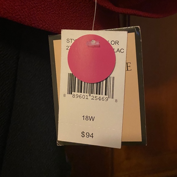 Plus Size Womenswear - Picture 1 of 2